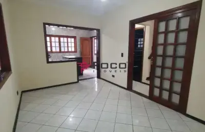 Sobrado  / parque industrial  / 04 dormitórios sendo 1 suíte / área gourmet / 183 m² de construção / 268 m² de terreno / são josé dos campos