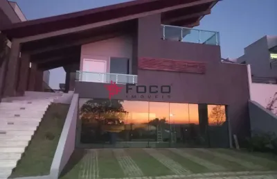 Sobrado - condomínio residencial jaguary - urbanova - 3 suítes e piscina - 450m²