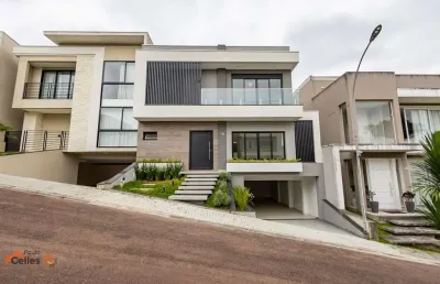 Casa à venda na Rua Padre Júlio Saavedra, 970, Uberaba, Curitiba