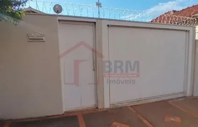Casa com 4 quartos à venda no Centro, Barretos 