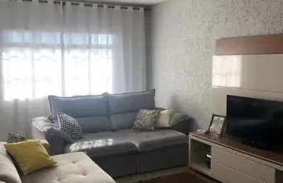 Sobrado a venda com 283 metros quadrados com 3 quartos