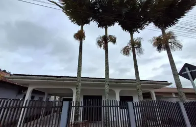 Casa para alugar, r$ 2.300,00 bairro gravatá de penha /sc.
