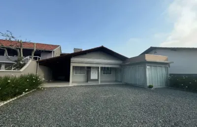 Casa 05 dormitórios à venda, r$ 950.000,00 - bairro gravata em navegantes/sc