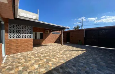 Casa para alugar, r$ 5.000,00 bairro meia praia, navegantes/sc.