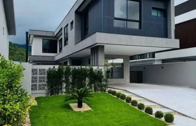 Casa com 3 quartos à venda na Rua Ivo José Rebello, 610, Santa Regina, Camboriú