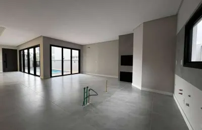 Casa com 4 quartos à venda na Rua Ivo José Rebello, 610, Santa Regina, Camboriú