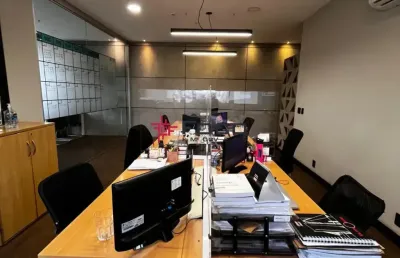 Sala comercial com 3 salas para alugar na Avenida Cassiano Ricardo, 10, Parque Residencial Aquarius, São José dos Campos