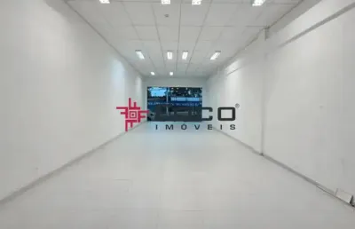 Loja térrea com 84m² para locação em galeria no jardim esplanada
