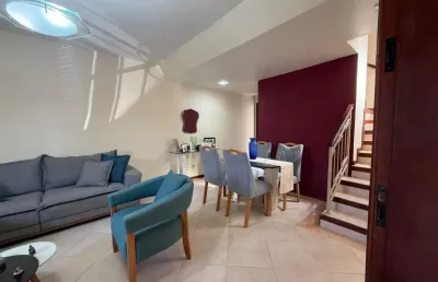 Linda casa com 3 quartos, piscina e churrasqueira em itaipu!