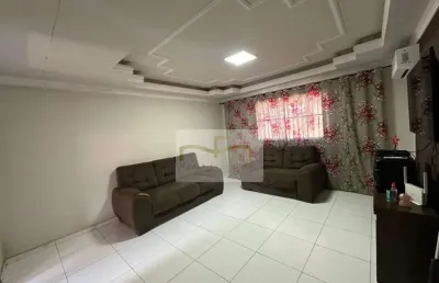 Casa com 3 quartos à venda no Conjunto Habitacional Santiago, Rolândia 