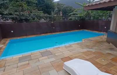 Cobertura a venda praia da enseada a 600 metros da praia