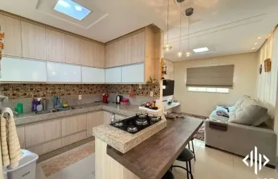 Casa com 3 quartos à venda na Rua Bologna, 20, Jardim Itália, Anápolis