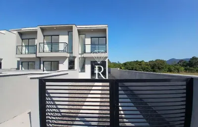 Casa com 3 quartos à venda no são joão do rio vermelho, florianópolis  por r$ 700.000