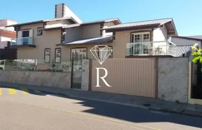 Casa com 4 quartos para alugar no coqueiros, florianópolis  por r$ 16.000