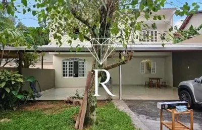 Casa com 2 quartos para alugar no itacorubi, florianópolis  por r$ 5.500