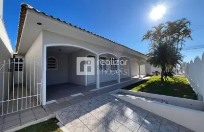 Casa com 3 quartos para alugar no barreiros, são josé  por r$ 6.000