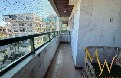 Apartamento amplo e varandado a 1 minuto da praia - 4 quartos, suíte.