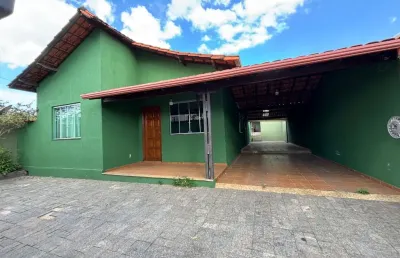 Casa 3 quartos e área de churrasco no bairro nacional