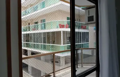 Amplo apartamento mobiliado de 2 quartos no braga, cabo frio