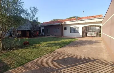Casa no jardim piatã. ótima opção para quem procura espaço