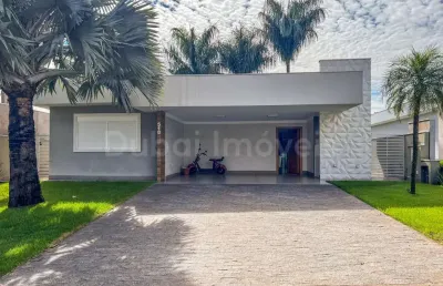 Casa de porteira fechada no condomínio itirapuã  marialva