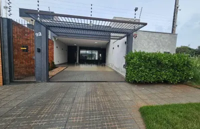 Casa à venda no  jardim mediterrâneo, maringá, 3 suítes, mobiliada, com energia solar e piscina.