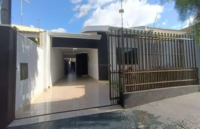 Casa com 3 quartos à venda na Rua Pioneiro José Alves Filho, 538, Jardim Pinheiros II, Maringá