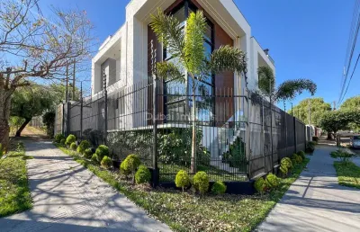 Casa com 4 quartos à venda na Rua Pioneiro Diogo Martins Esteves, 2325, Jardim Iguaçu, Maringá