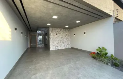 Casa alto padrão à venda com 3 suítes, área gourmet e piscina no jardim real. valor r  1.120.000,00.