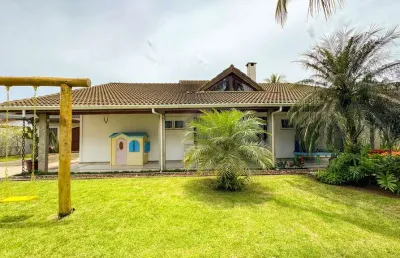 Casa e terreno amplo na praia de juquehy, poucos passos da praia - à venda