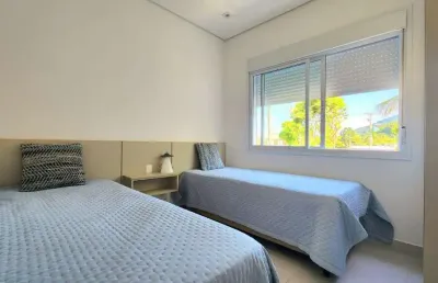 Casa em condomínio na praia de juquehy - venda e locação anual
