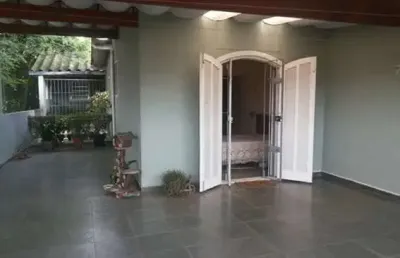 Sobrado r$ 549.000,00 jardim aparecida / próximo ao campo grande 3 dormitórios sendo um suíte 4 vagas