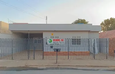 Casa à venda no bairro jk – montes claros/mg | 267m² terreno + barracão no fundo