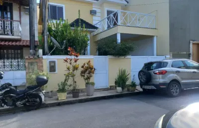 Casa 3 quartos -semi mobiliada-sol da manha-vargem pequena