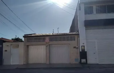 Casa com 3 quartos à venda na Rua Antônio Ivo, 0000, Henrique Jorge, Fortaleza
