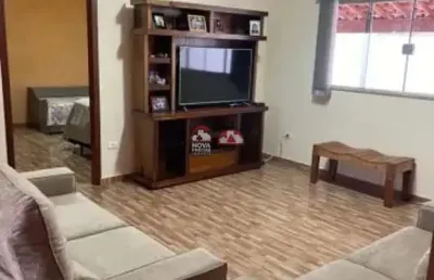 Casa espaçosa com piscina, área gourmet e 5 vagas ? conforto completo!