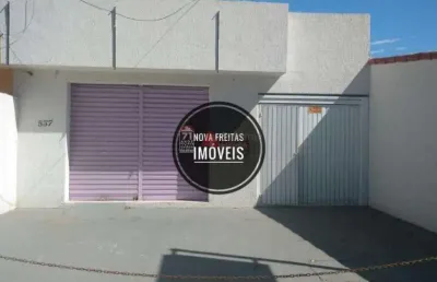 Ótima casa com ponto comercial em avenida. excelente localização!