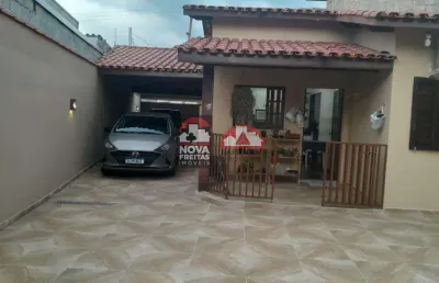 Casa com 3 quartos à venda na Rua Sady Gomes de Almeida, 375, Pontal de Santa Marina, Caraguatatuba