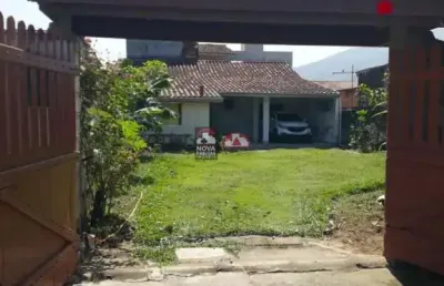 Casa com 1 quarto à venda na Rua Rouxinol, 138, Jardim das Gaivotas, Caraguatatuba