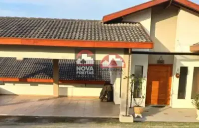 Casa com 3 quartos à venda na Rua Luiz Winther de Araújo, 200, Chácara São Félix, Taubaté