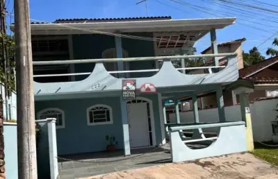 Casa com 3 quartos à venda na Rua Quirino Jacinto dos Santos, 255, Massaguaçu, Caraguatatuba