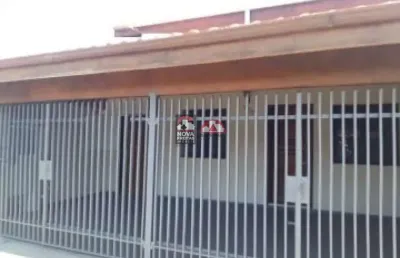 Casa com 2 quartos à venda na Rua Alcides Ferreira, 750, Parque São Domingos, Pindamonhangaba