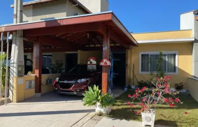 Casa com 2 quartos à venda na Rua Madressilva, 48, Condomínio Residencial e Comercial Laguna, Pindamonhangaba