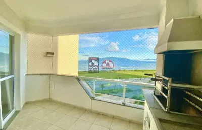 Apartamento com vista para o mar, e varanda gourmet com churrasqueira
