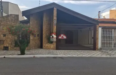 Casa com 3 quartos à venda na Avenida Francisco Alves Moreira, 46, Jardim Amália, Caçapava