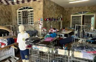 Casa com 3 quartos à venda na Avenida Iguape, 815, Jardim Satélite, São José dos Campos