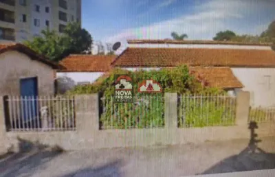 Terreno à venda na Rua Hondo, Com Uma Pequena Casa, 329, Parque dos Ipês, São José dos Campos
