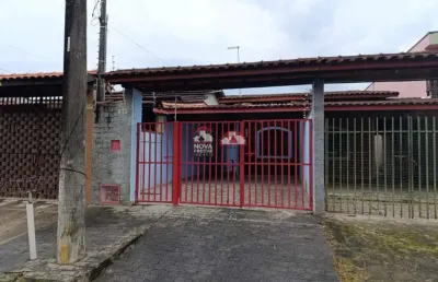 Casa térrea - a 600 metros da praia, na martim de sá