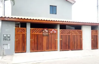 Imóvel com 4 casas - 2 prontas e 2 em fase de término