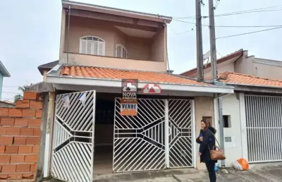 Casa com 3 quartos para alugar na Rua Luiz Carlos de Lima, 287, Residencial Armando Moreira Righi, São José dos Campos
